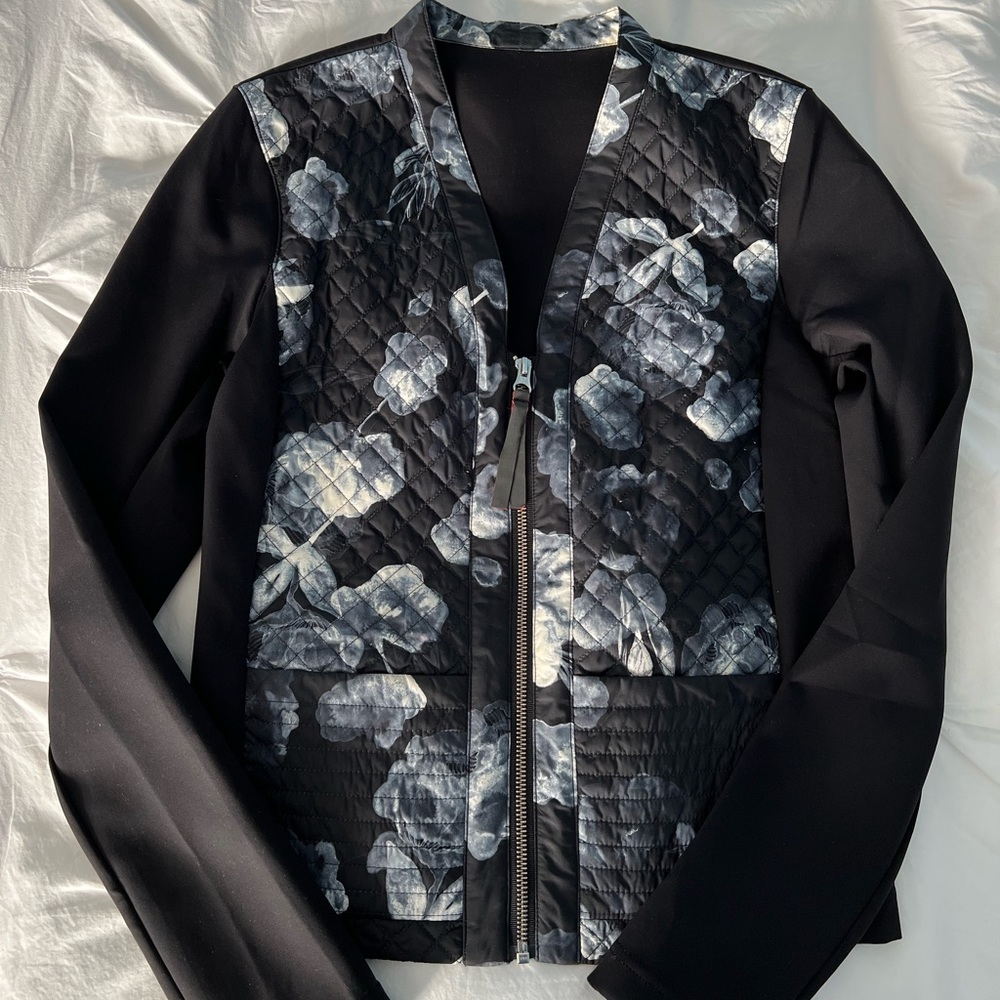 Lululemon floral jacket | size 6